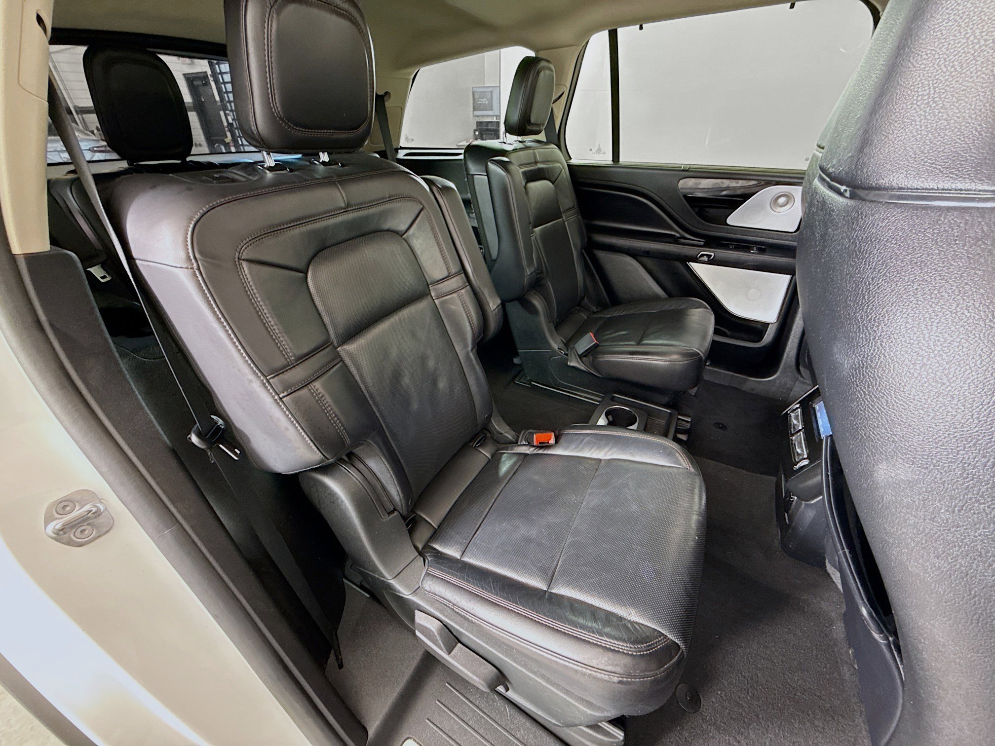 Used 2021 Lincoln Aviator Reserve w/ Equipment Group 202A image 27