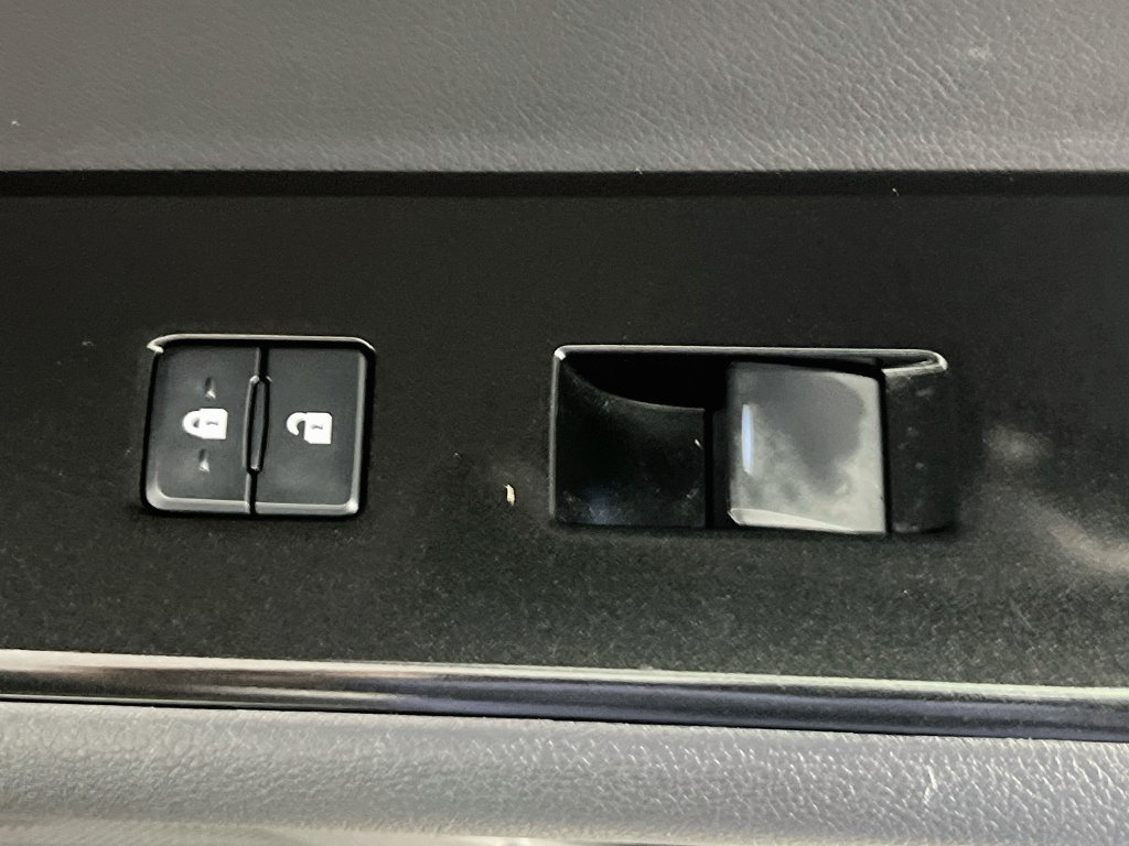 Used 2023 Lexus UX 250h FWD w/ Accessory Package (Z1) image 30
