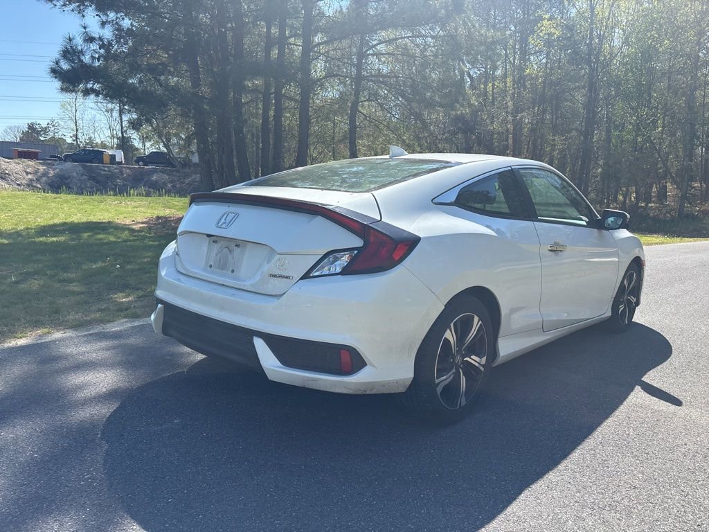 Used 2017 Honda Civic Touring image 5