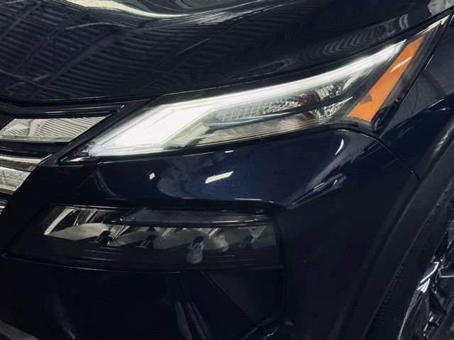 Used 2024 Nissan Rogue SV video 2