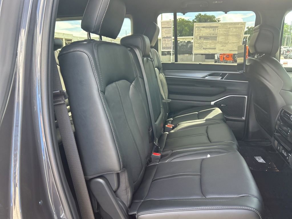 New 2025 Jeep Wagoneer Series II image 27