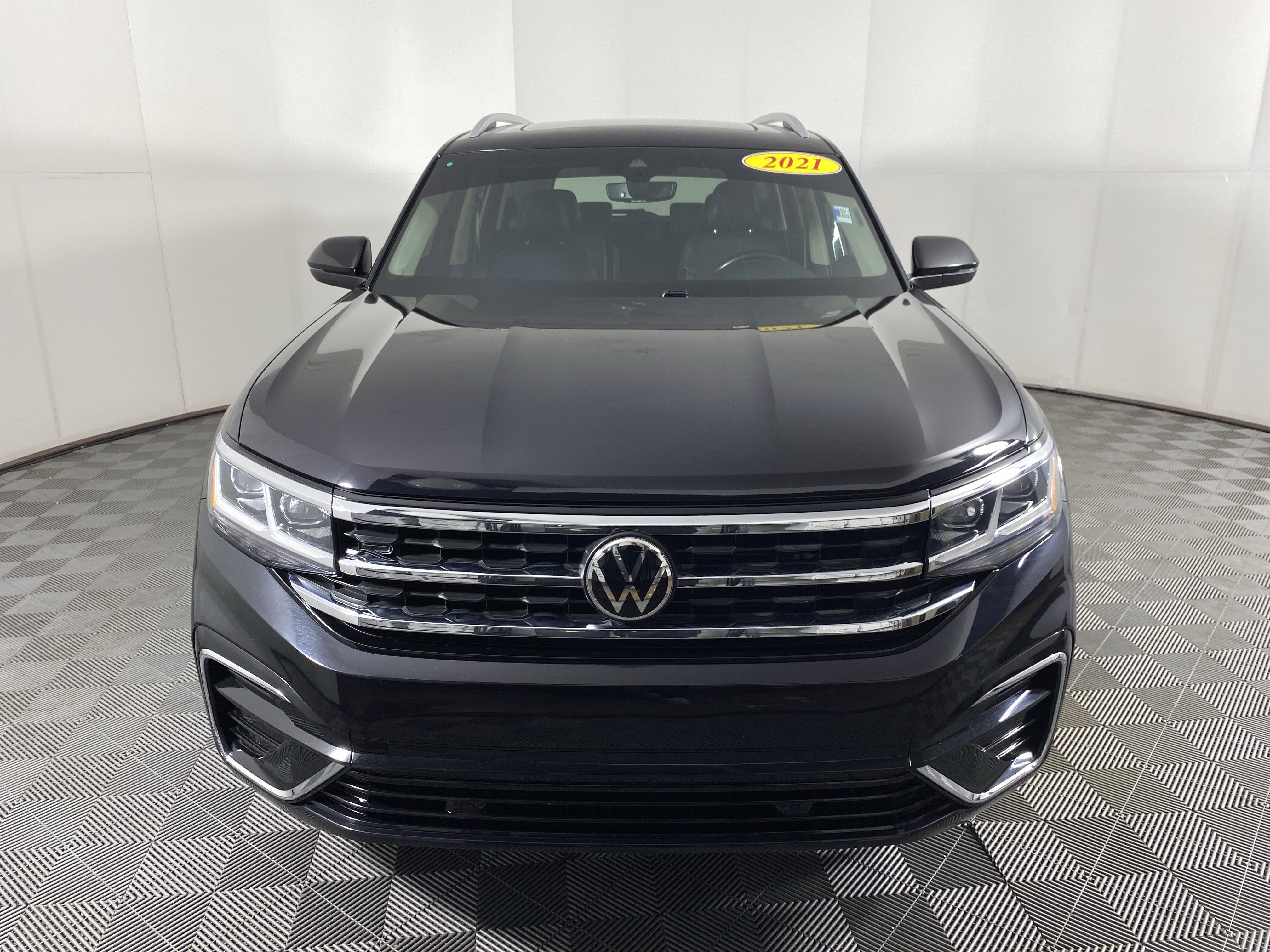 Used 2021 Volkswagen Atlas SEL R-Line image 13
