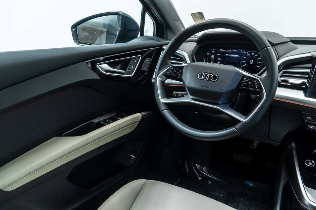 Used 2025 Audi Q4 e-tron Premium Plus w/ Premium Plus image 23