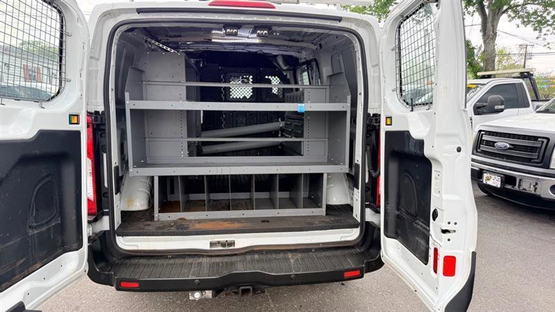 Used 2016 Ford Transit 250 130 Low Roof RWD image 9