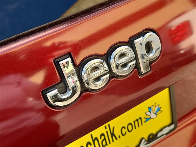 Used 2019 Jeep Cherokee Latitude w/ Popular Appearance Group image 28