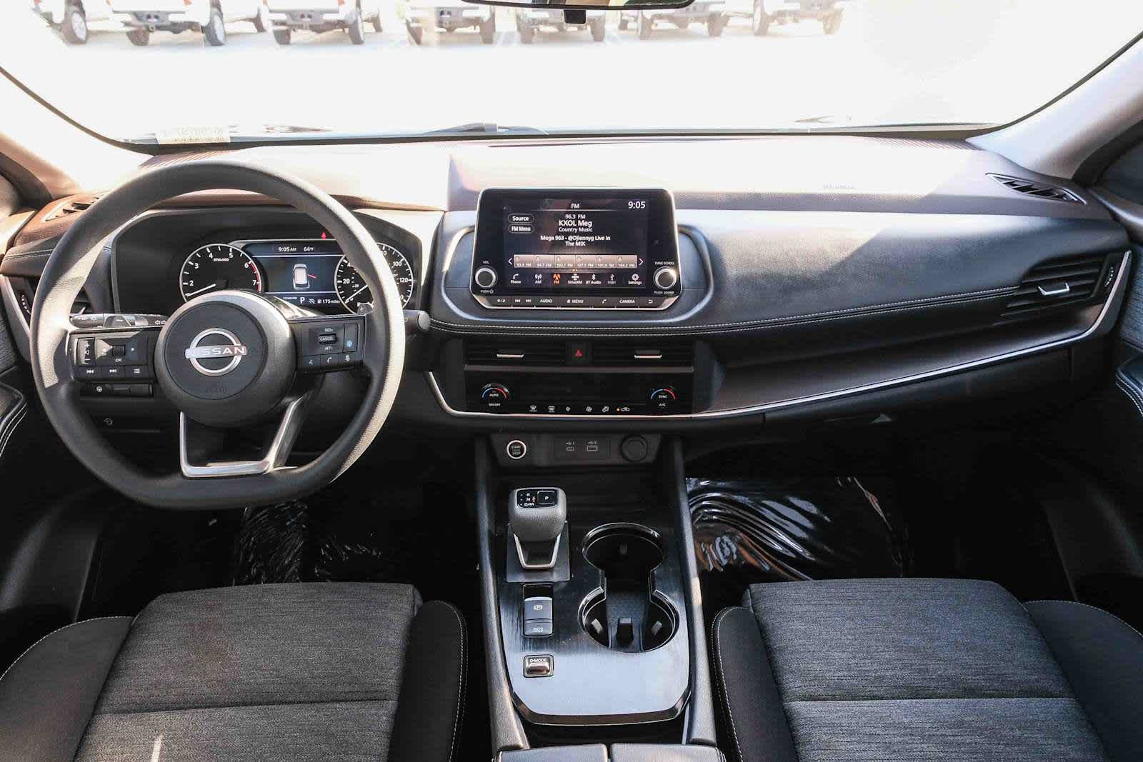 Used 2023 Nissan Rogue SV FWD image 13