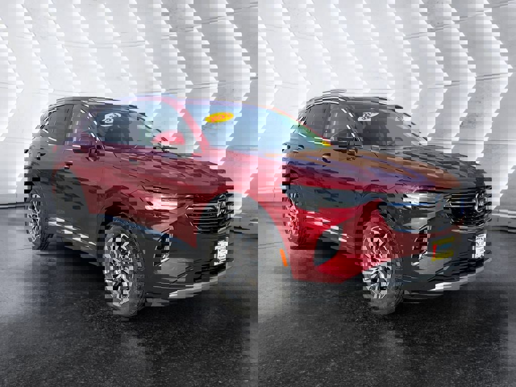 Used 2023 Buick Envision Essence image 8