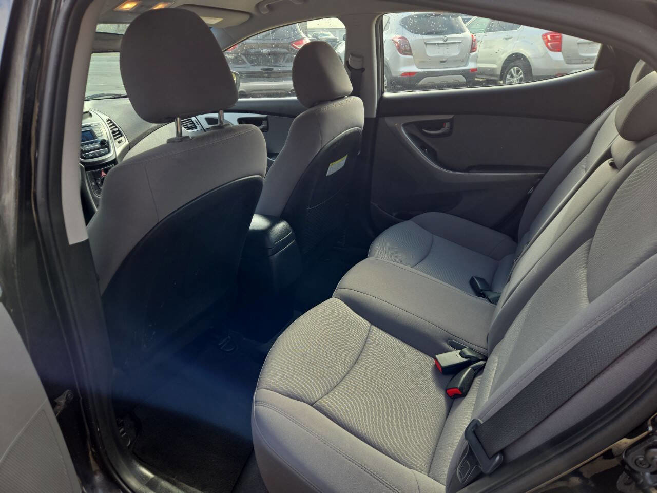 Used 2016 Hyundai Elantra SE FWD image 17