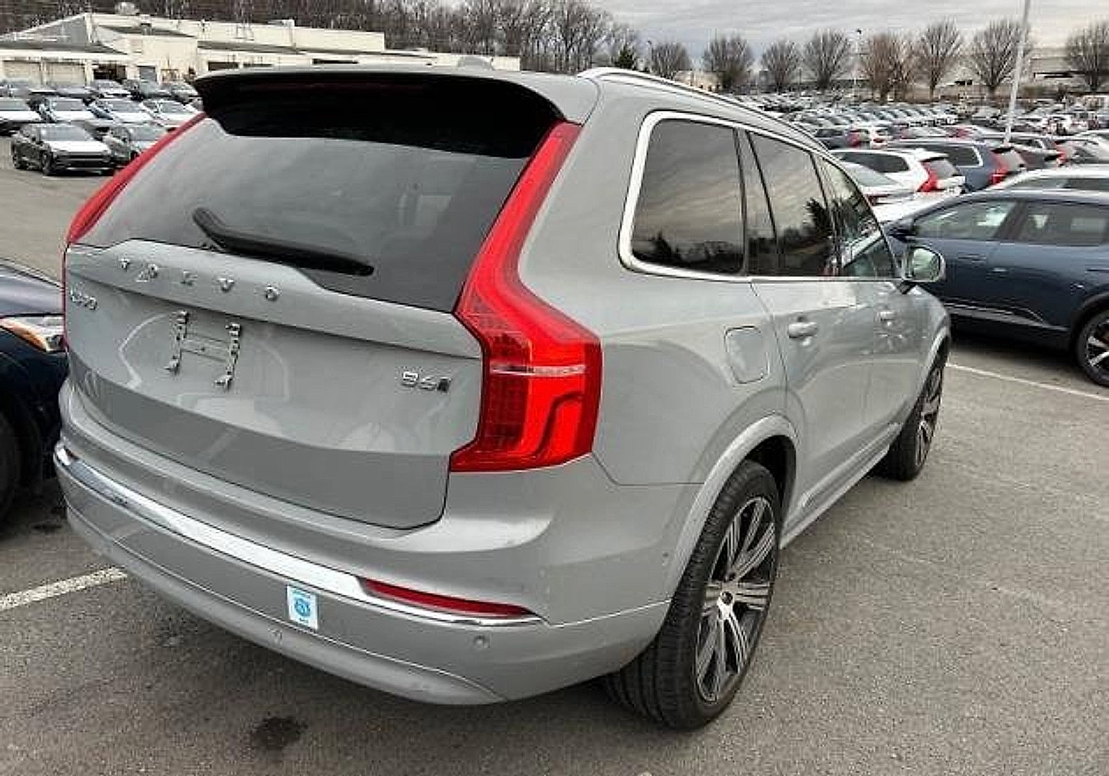 Certified 2024 Volvo XC90 B6 Plus image 4