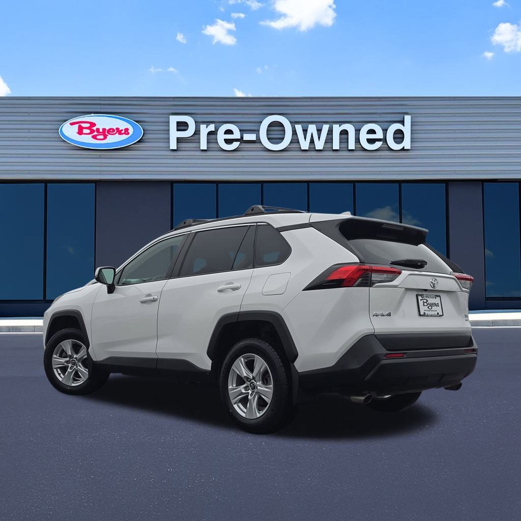 Used 2021 Toyota RAV4 XLE image 5
