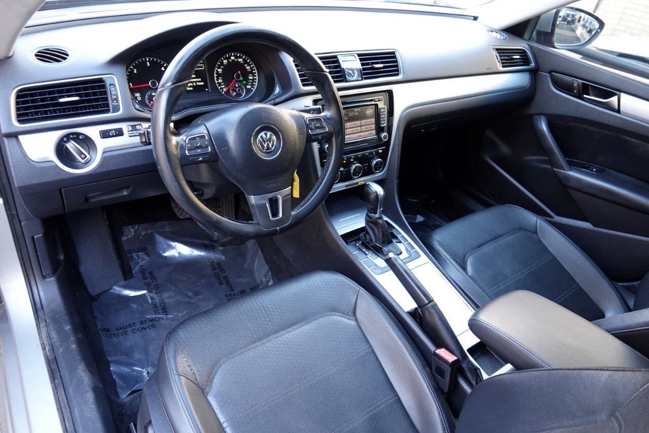 Used 2012 Volkswagen Passat TDI SE FWD image 54