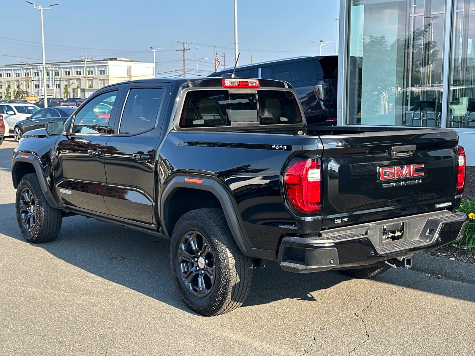 Used 2024 GMC Canyon Elevation w/ Elevation Premium Package AWD/4WD image 7