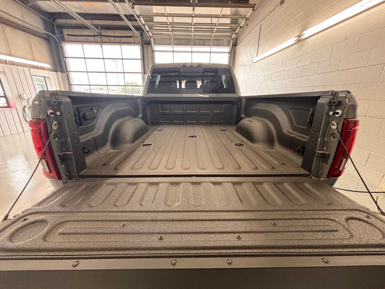 New 2026 RAM 2500 Laramie w/ Night Edition AWD/4WD image 9