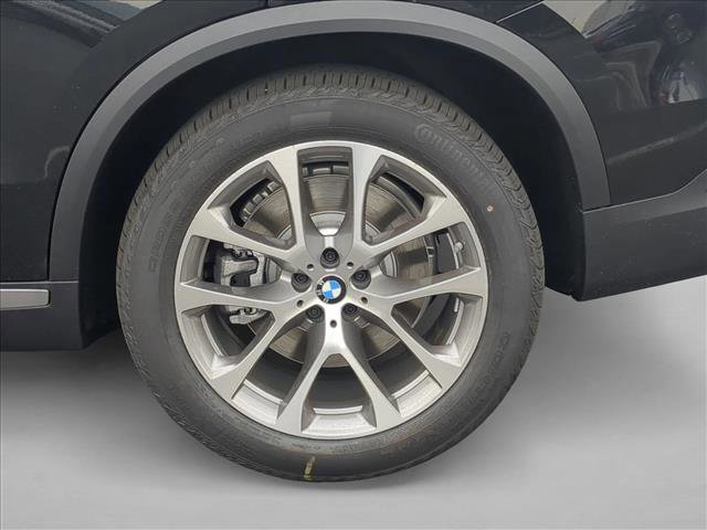 New 2026 BMW X5 xDrive50e w/ Climate Comfort Package image 10