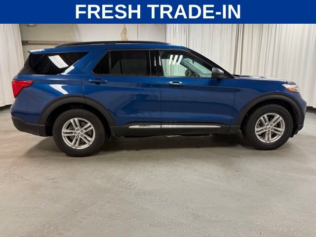 Used 2022 Ford Explorer XLT w/ Equipment Group 202A AWD/4WD image 4