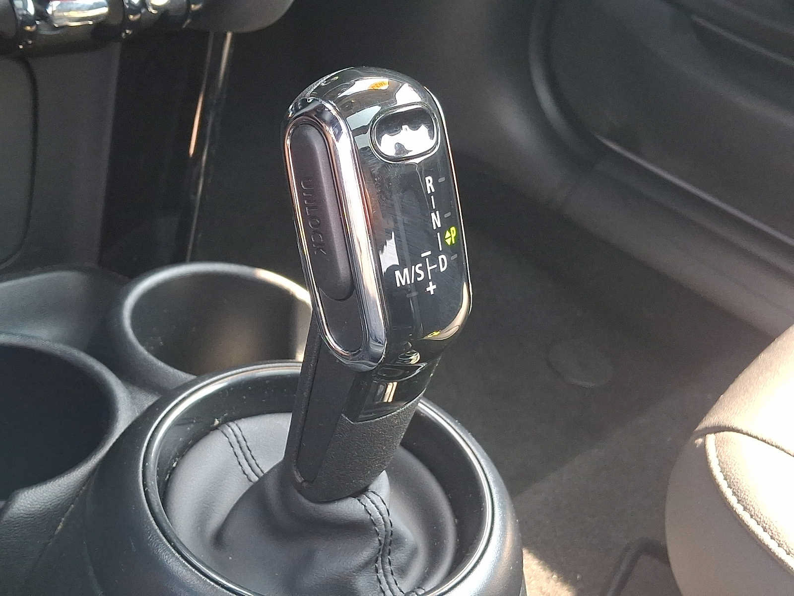 Used 2024 MINI Cooper 2-Door Hardtop FWD image 14