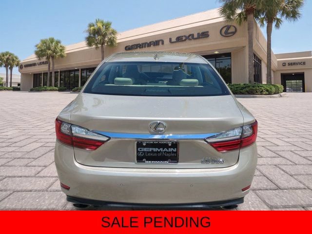 Used 2018 Lexus ES 350 w/ Luxury Package w/Wood Trim FWD image 5
