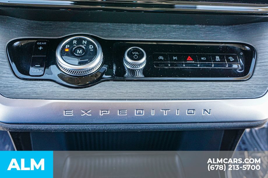 Used 2025 Ford Expedition Platinum AWD/4WD image 44