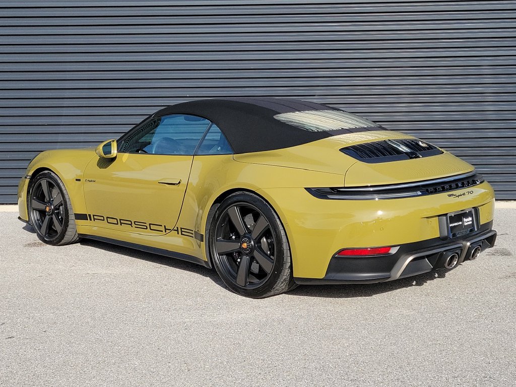 Certified 2026 Porsche 911 Carrera 4 GTS AWD/4WD image 3