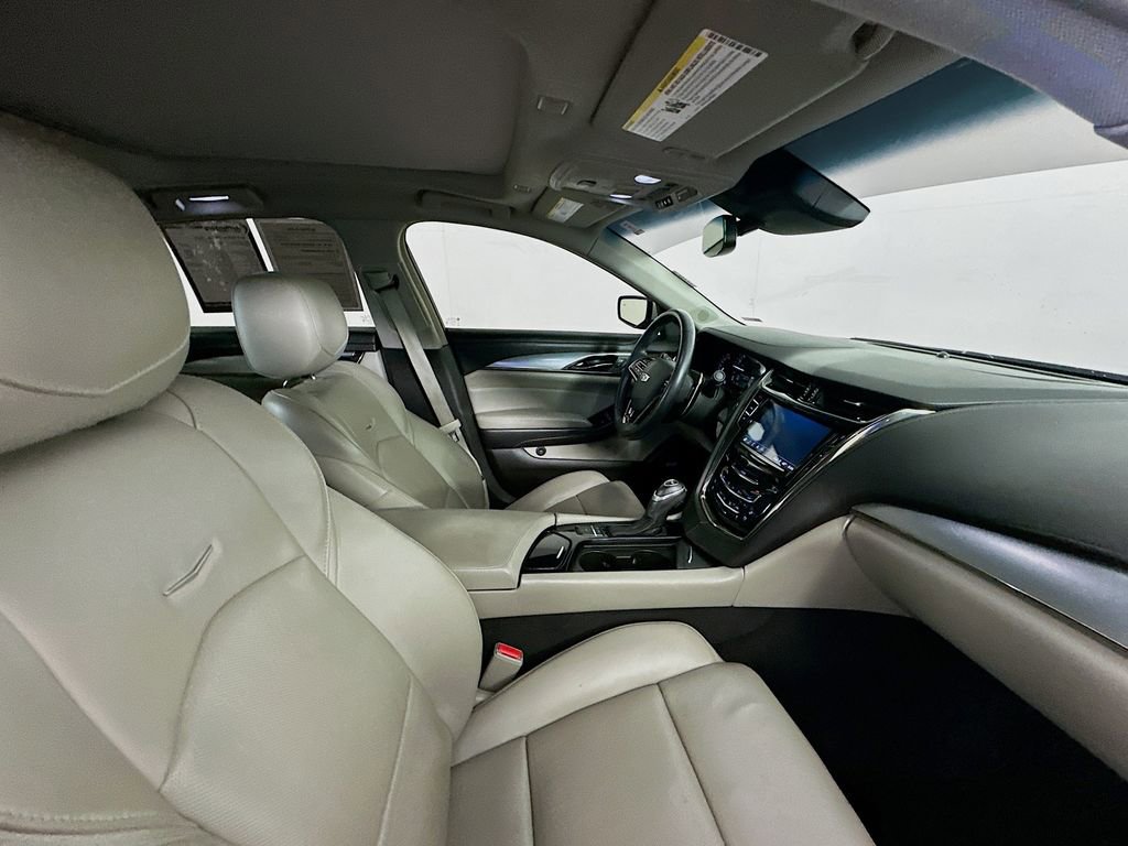 Used 2018 Cadillac CTS Luxury image 30