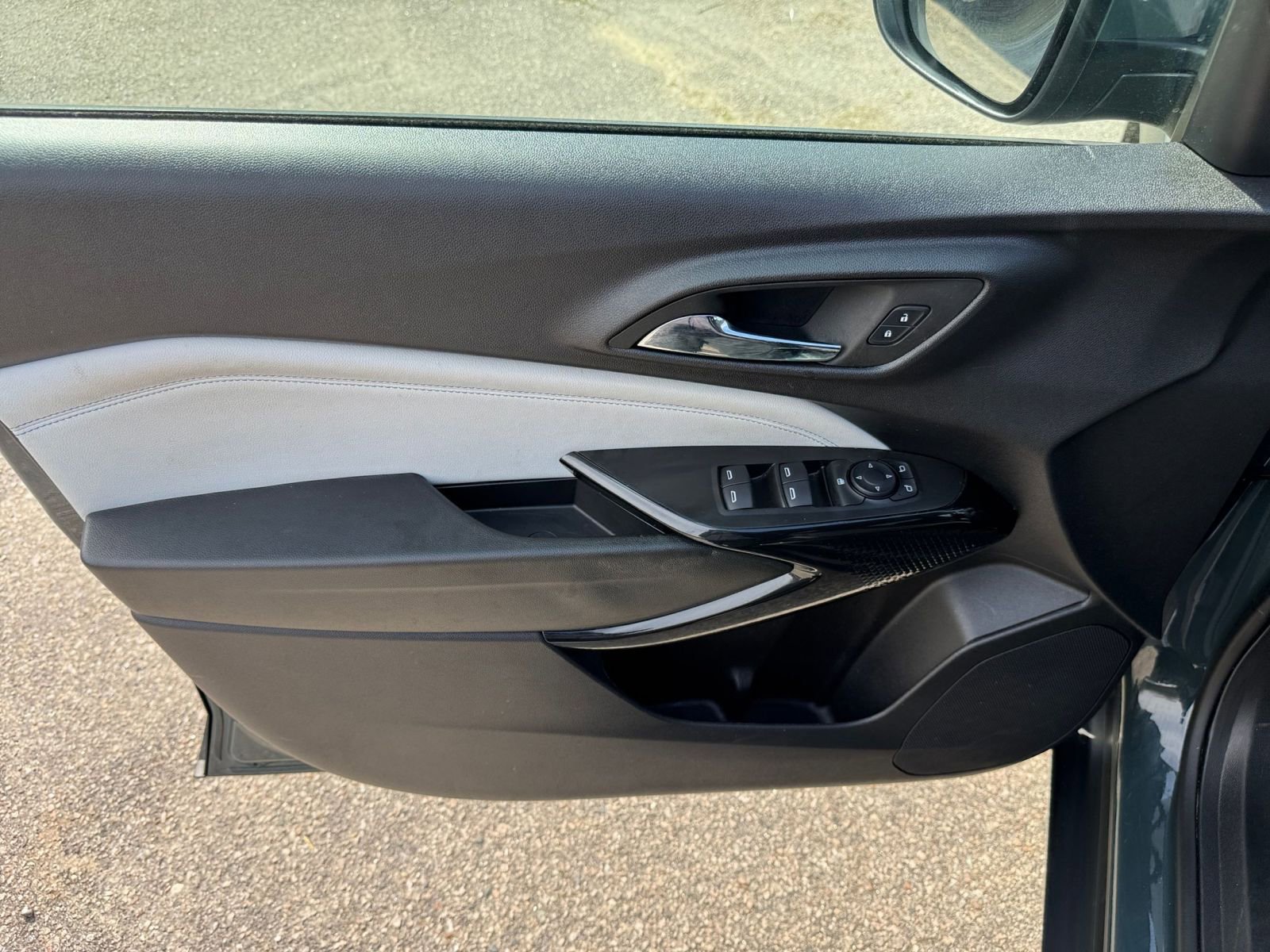 Used 2025 Chevrolet Trax LT image 18