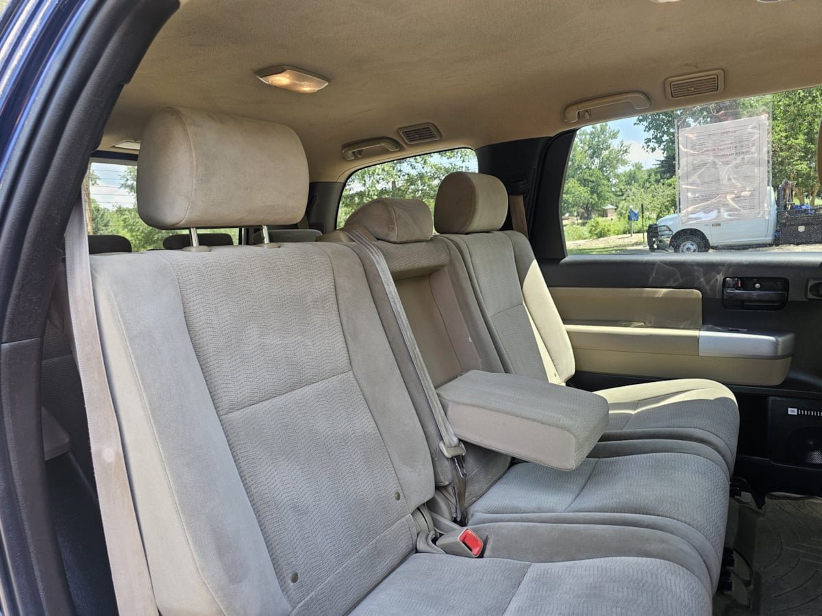 Used 2008 Toyota Sequoia SR5 w/ Towing Pkg AWD/4WD image 43