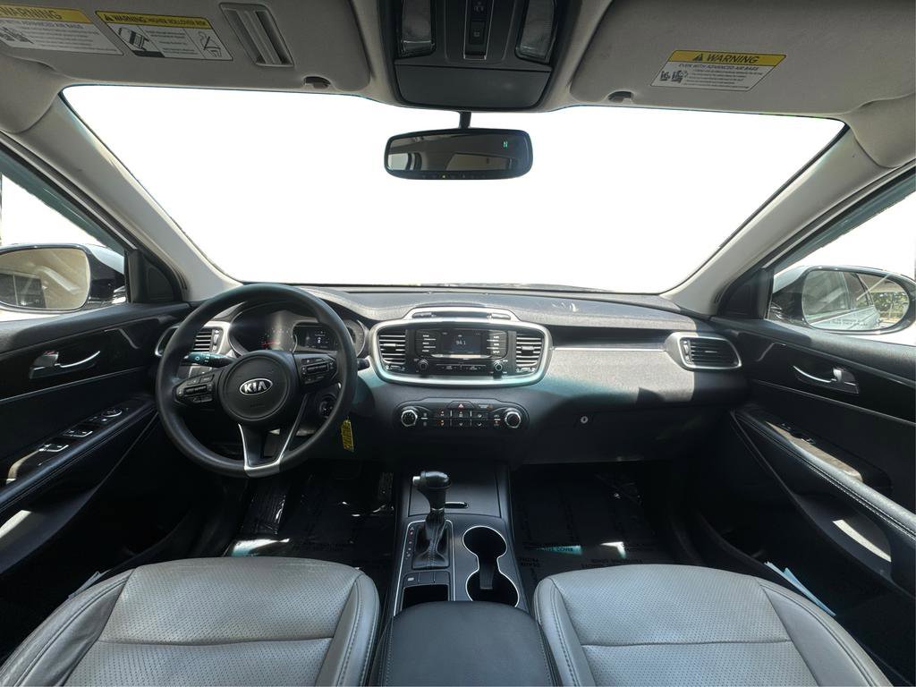 Used 2018 Kia Sorento L FWD image 38