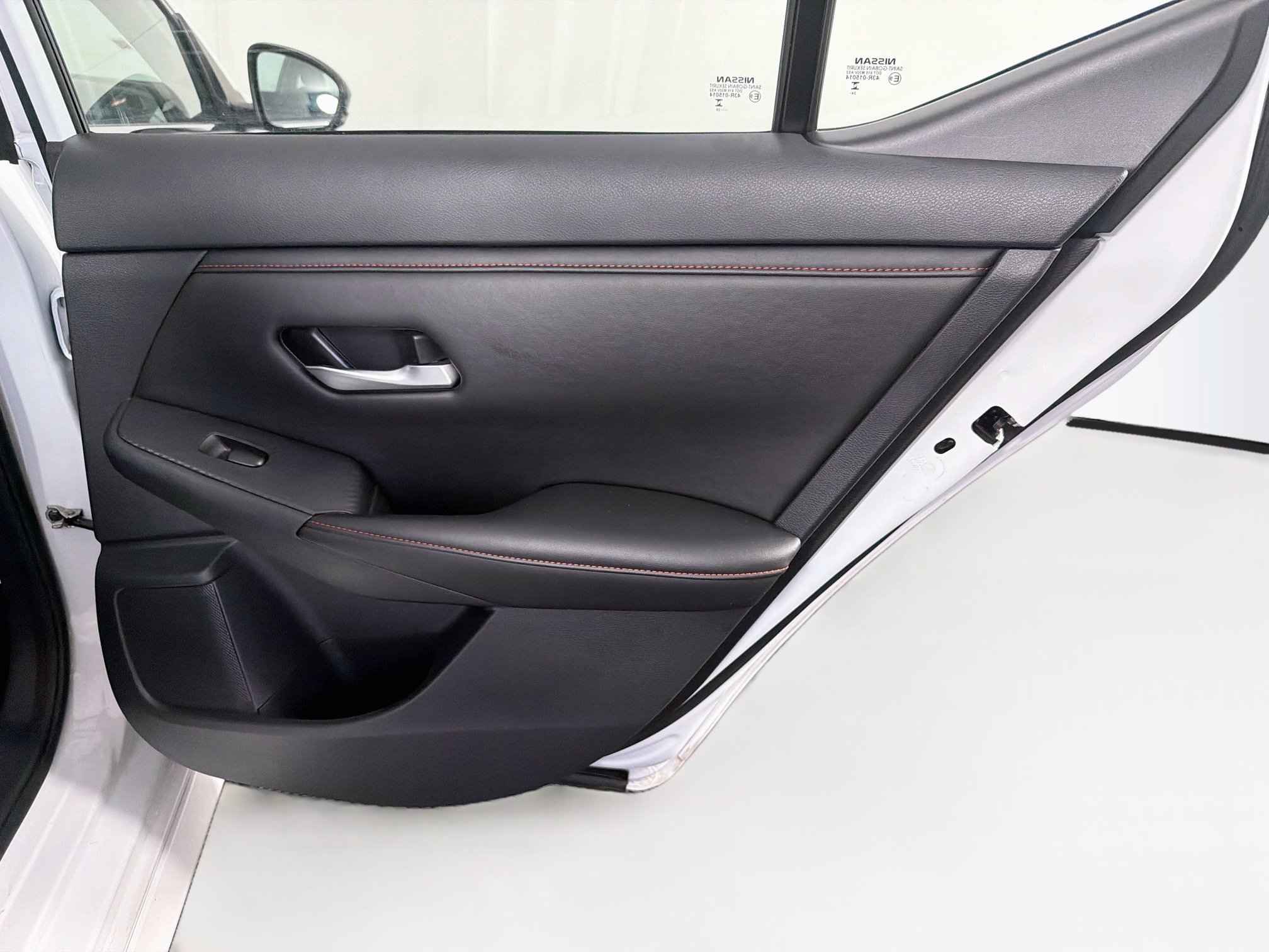 Used 2025 Nissan Sentra SR FWD image 29