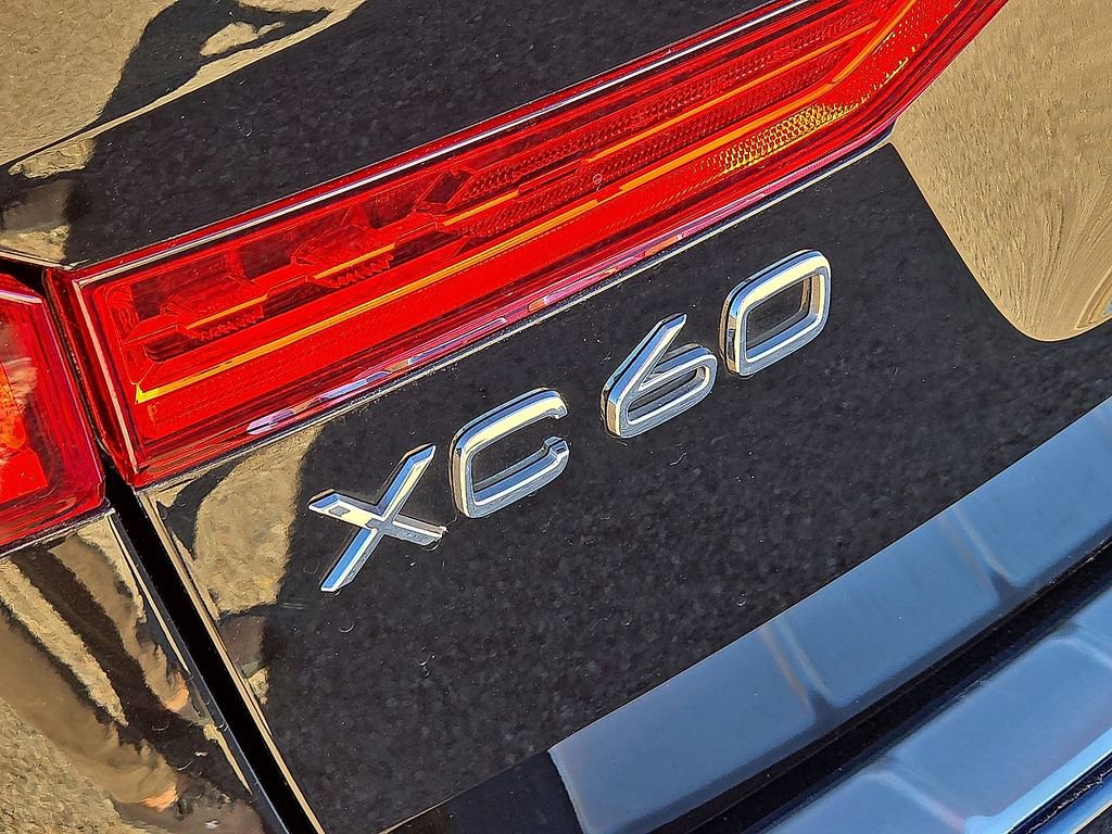 Certified 2023 Volvo XC60 B5 Plus w/ Protection Package Premier image 13
