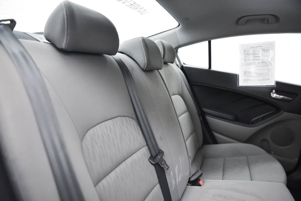 Used 2016 Kia Forte LX image 14