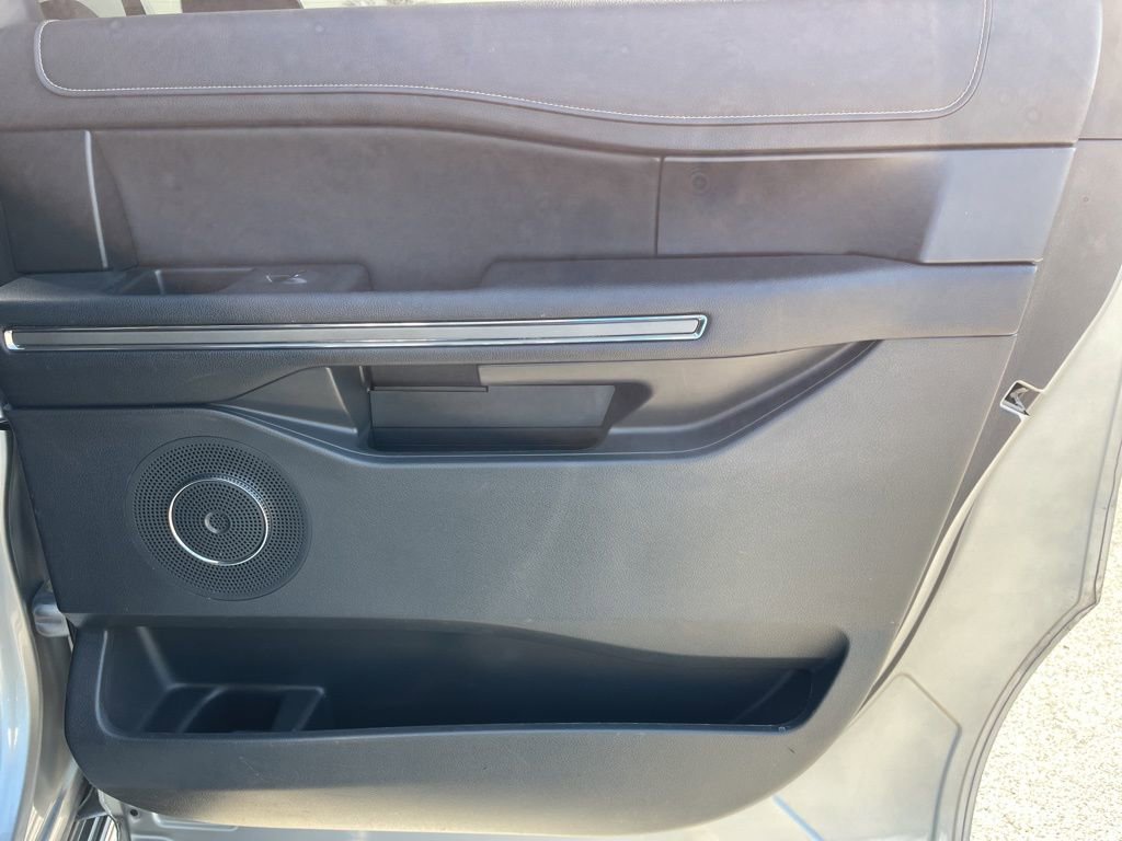 Used 2022 Ford Expedition Max XLT AWD/4WD image 39