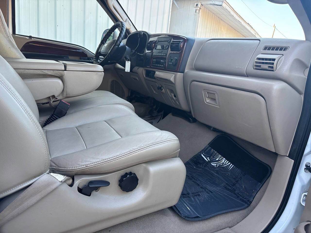 Used 2007 Ford F350 Lariat RWD image 12
