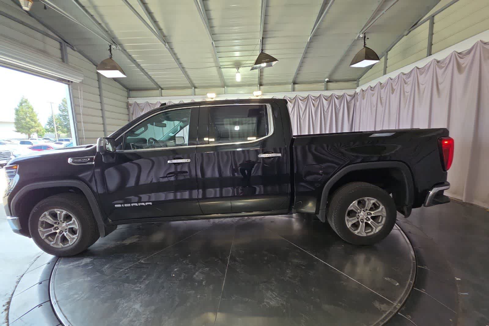 Used 2025 GMC Sierra 1500 SLT RWD image 6