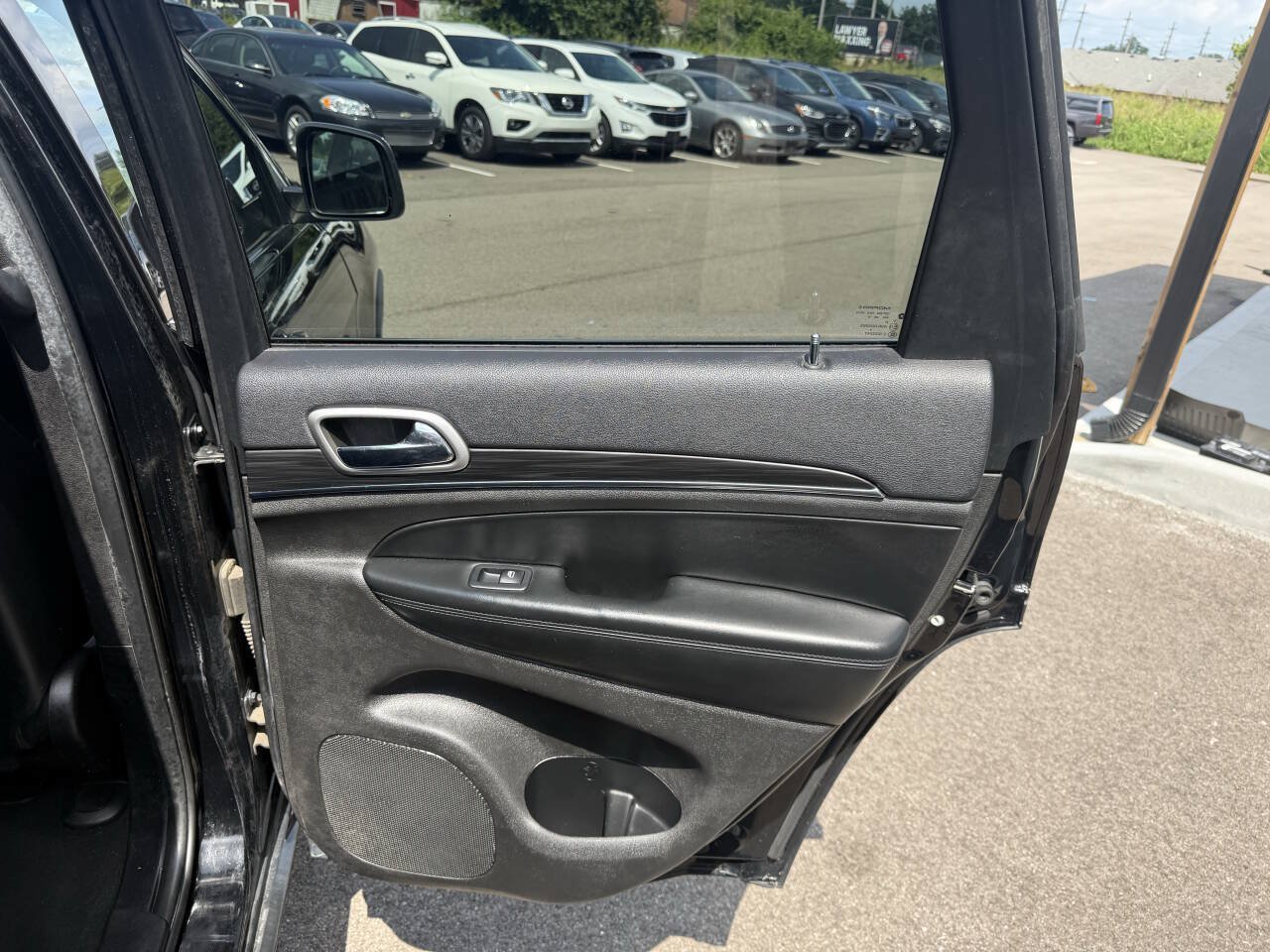 Used 2019 Jeep Grand Cherokee Limited w/ Luxury Group II AWD/4WD image 15