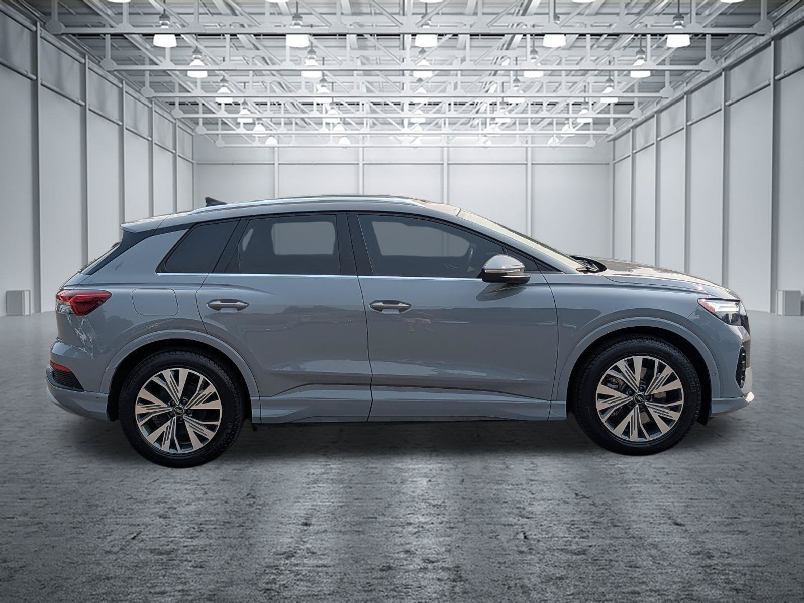 Used 2023 Audi Q4 e-tron Premium Plus w/ Premium Plus RWD image 6