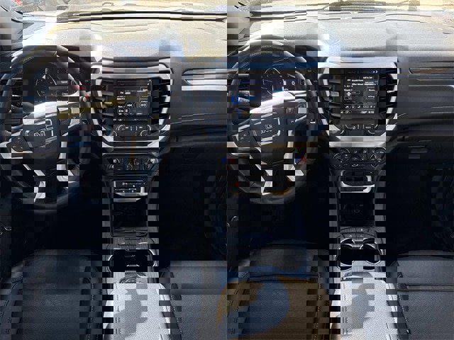 Used 2023 GMC Acadia SLT image 16