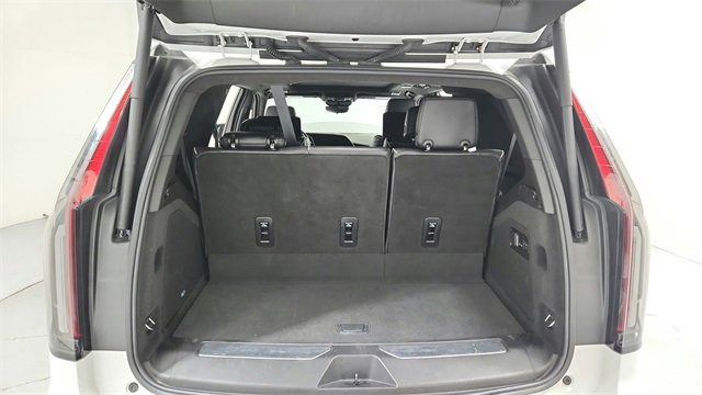 Used 2021 Cadillac Escalade Premium Luxury Platinum w/ Heavy-Duty Trailer Package image 20