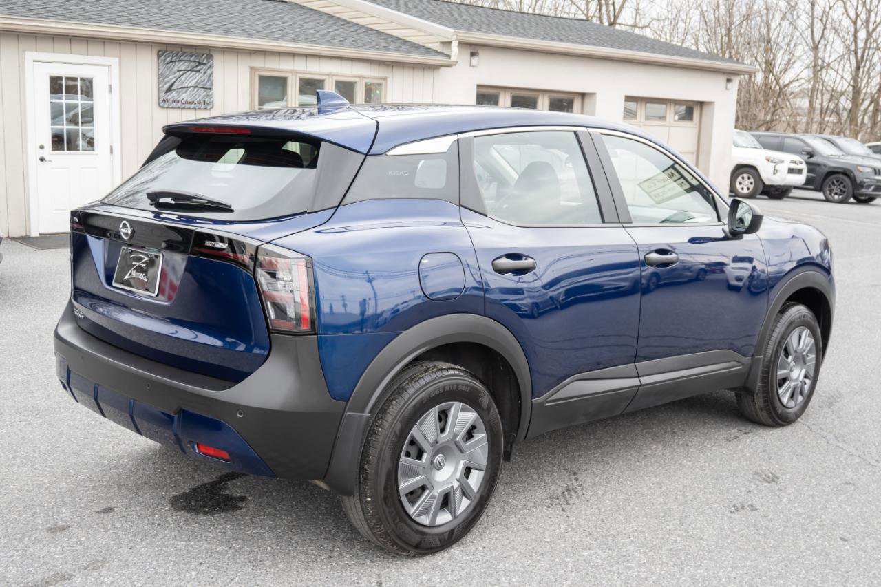 Used 2025 Nissan Kicks S w/ Charging Package FWD image 11