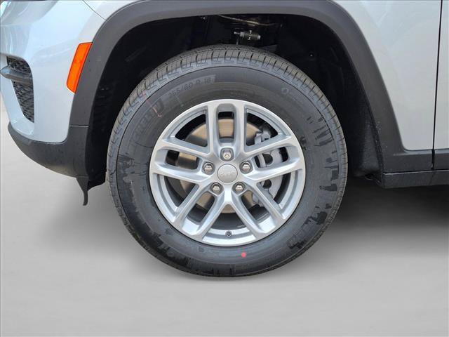 New 2026 Jeep Grand Cherokee Laredo X AWD/4WD image 10