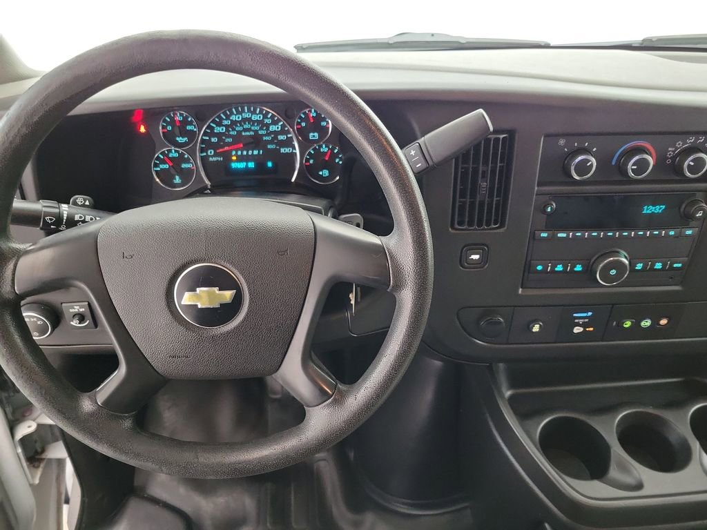 Used 2015 Chevrolet Express 2500 Extended image 9