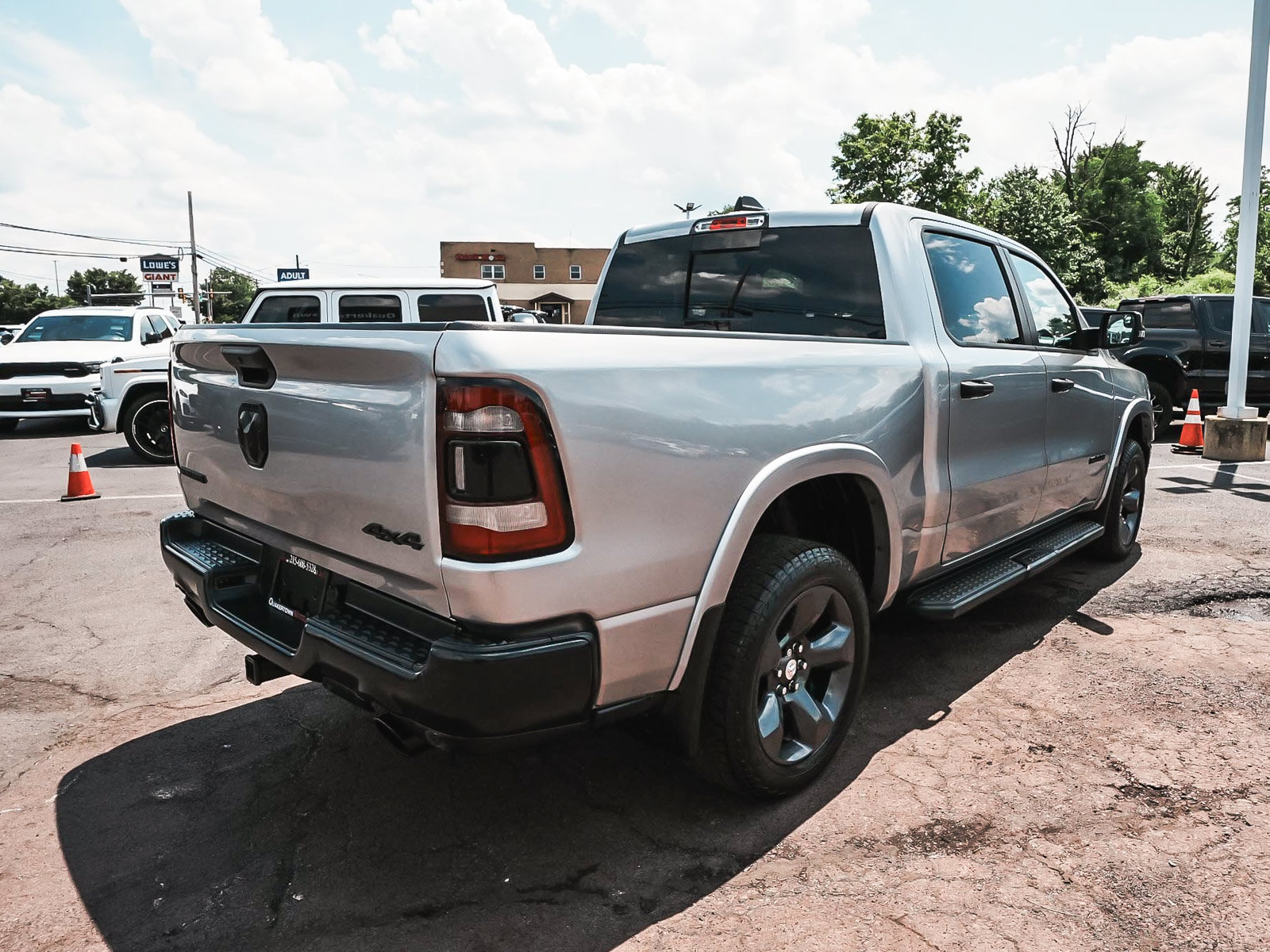 Used 2024 RAM 1500 Big Horn AWD/4WD image 6