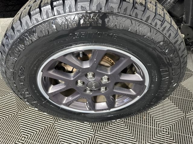 Certified 2021 Jeep Gladiator Overland w/ LED Lighting Group AWD/4WD image 9