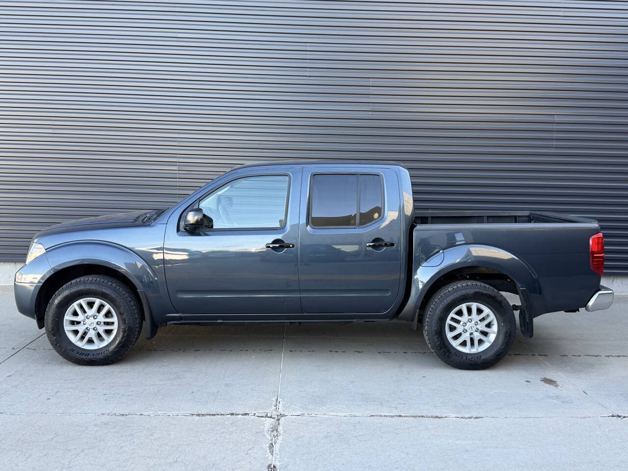 Used 2019 Nissan Frontier SV AWD/4WD image 9