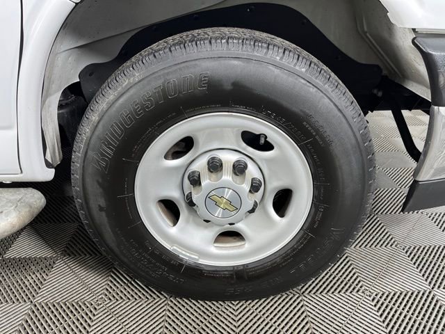 Used 2024 Chevrolet Express 2500 w/ Driver Convenience Package image 9