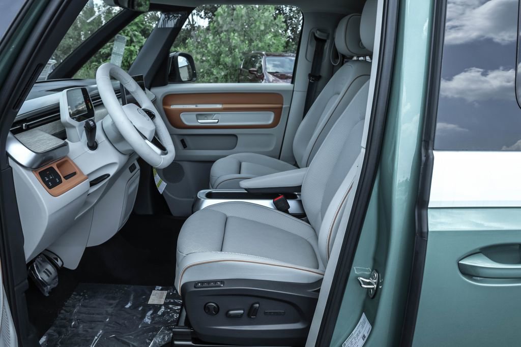 New 2025 Volkswagen ID. Buzz 1st Edition image 9