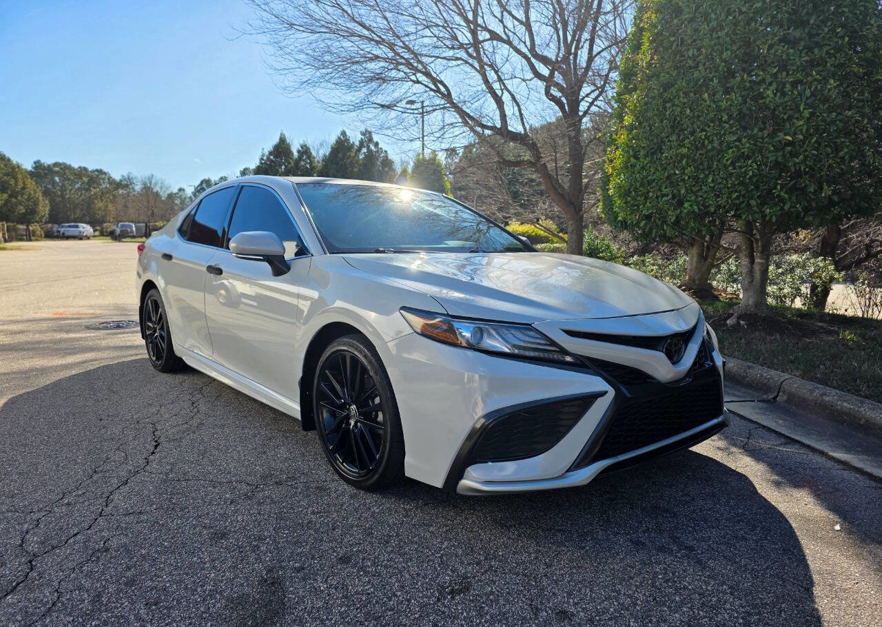 Used 2022 Toyota Camry XSE image 7