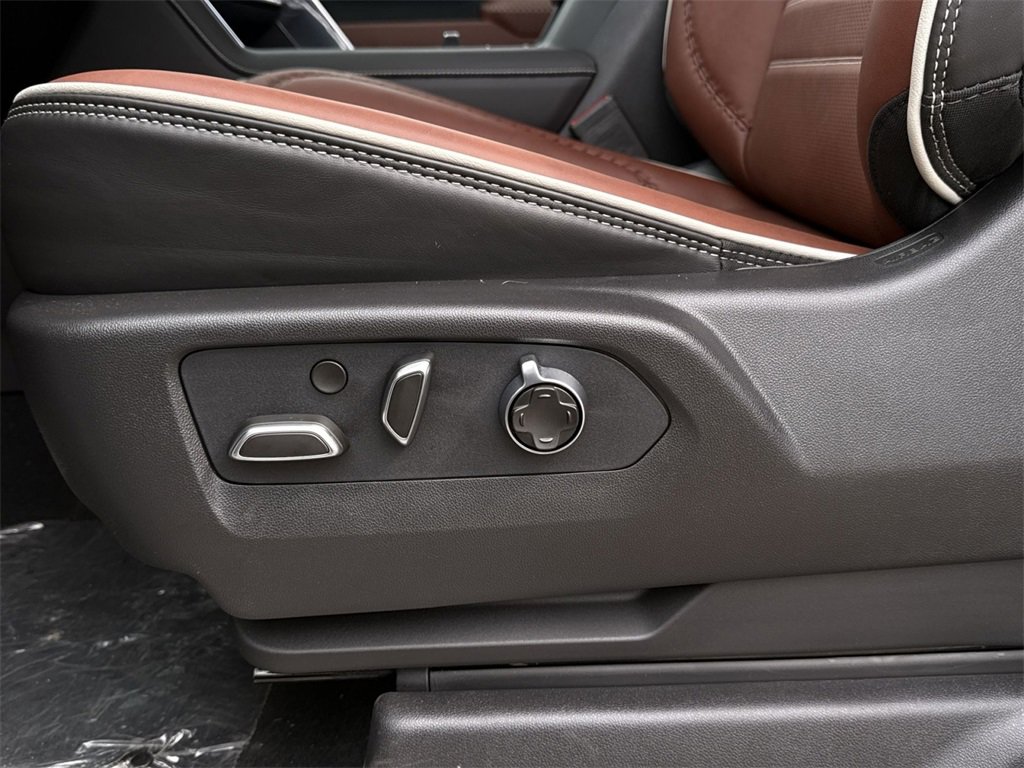 New 2026 GMC Sierra 2500 Denali Ultimate w/ Max Trailering Package image 14