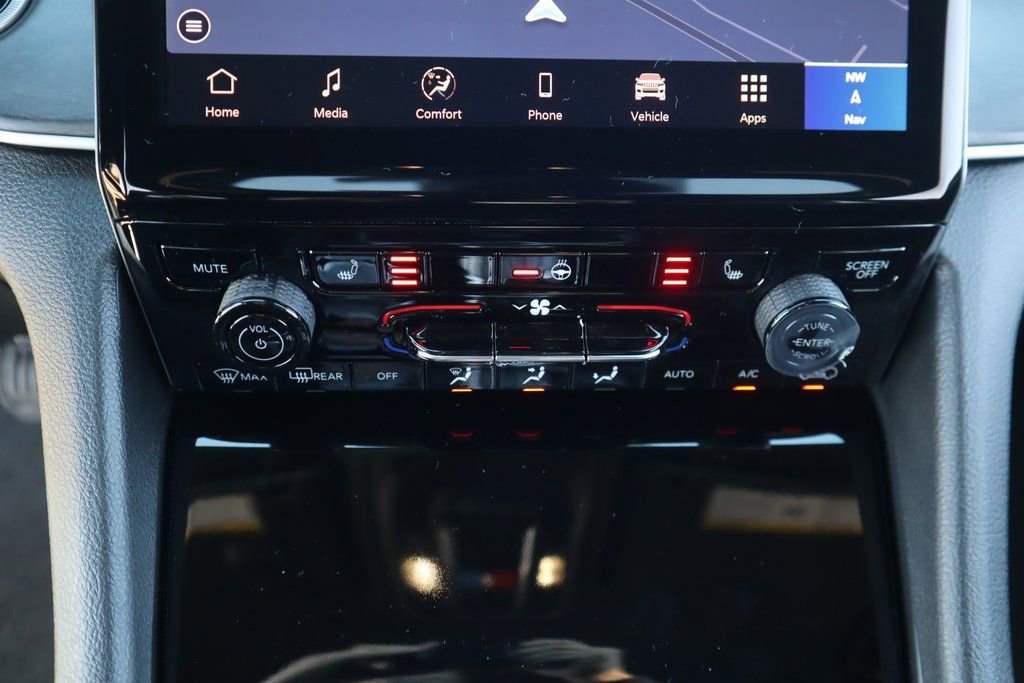 New 2025 Jeep Grand Cherokee L Limited image 8