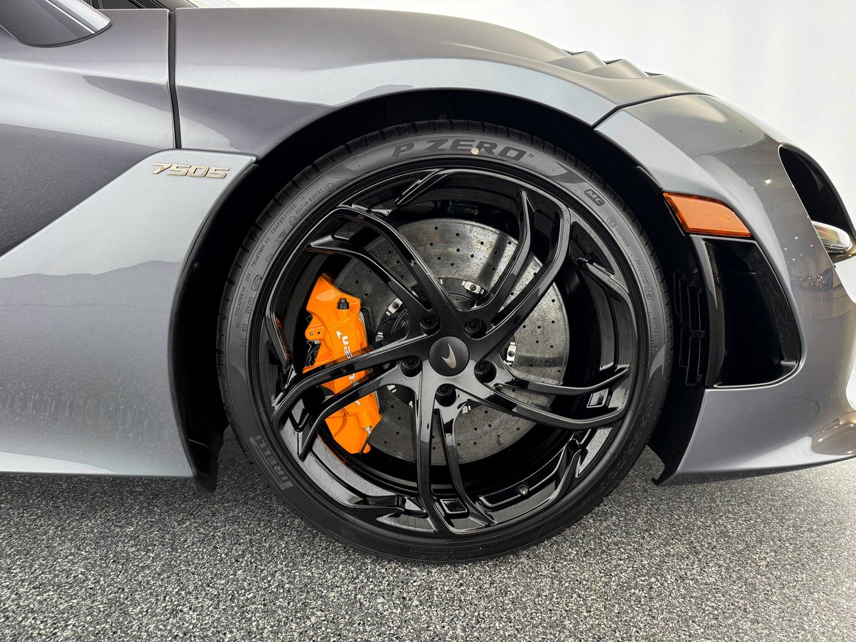 New 2026 McLaren 750S Spider RWD image 33