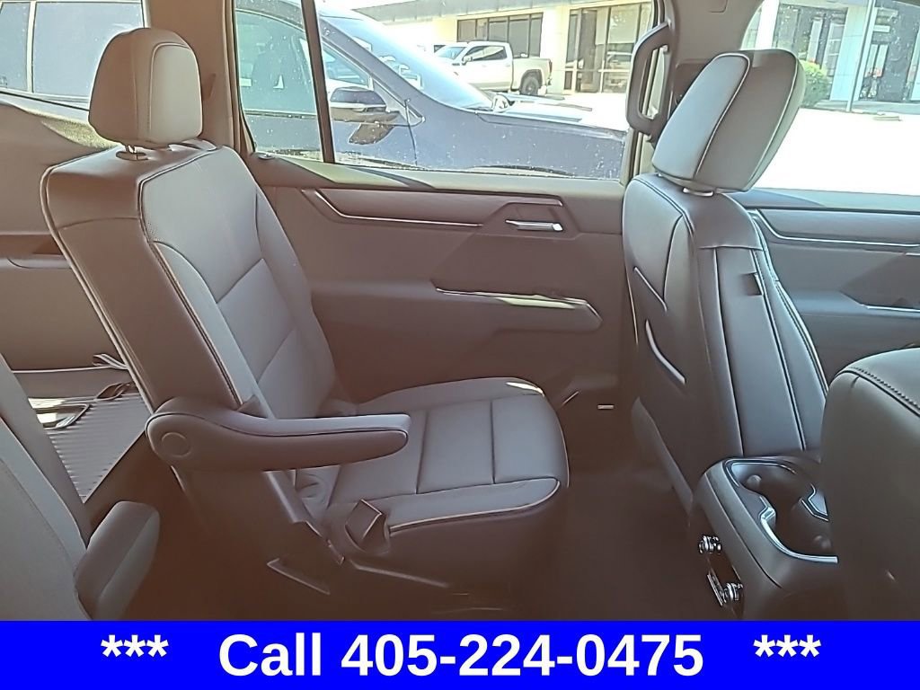 New 2026 GMC Acadia AT4 w/ LPO, Floor Liner Package image 21